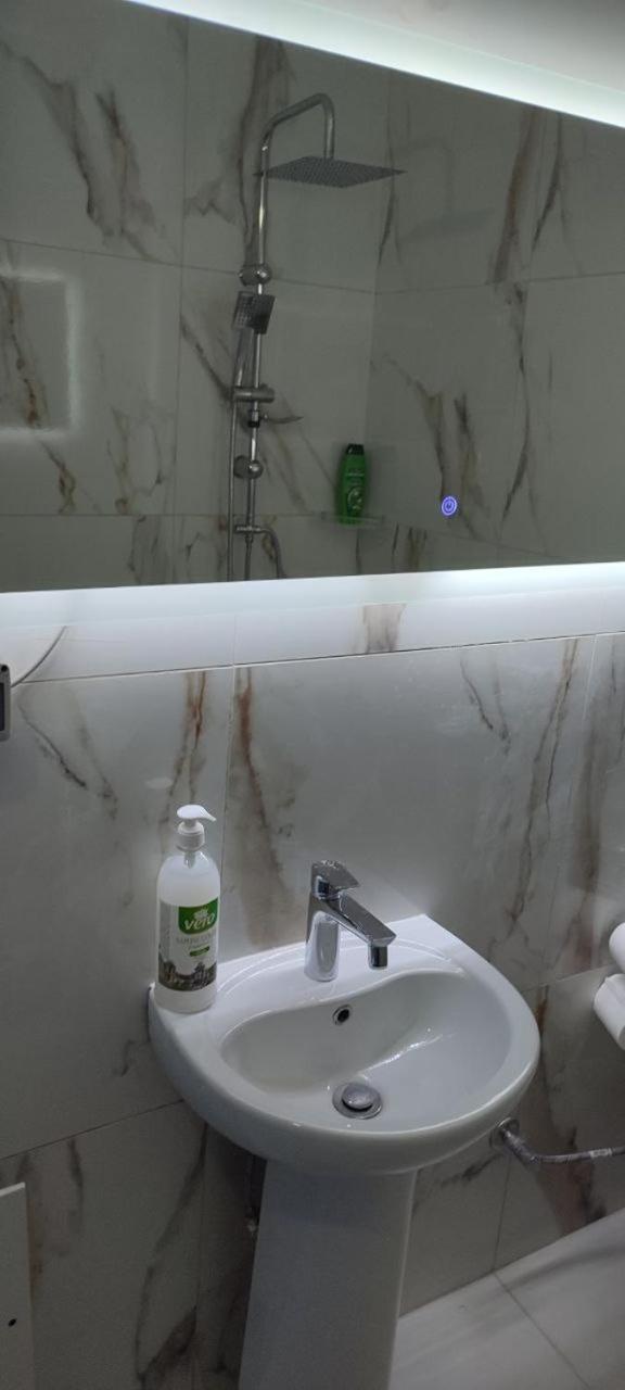 Golem Apartment ภายนอก รูปภาพ