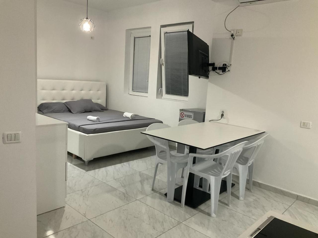 Golem Apartment ภายนอก รูปภาพ