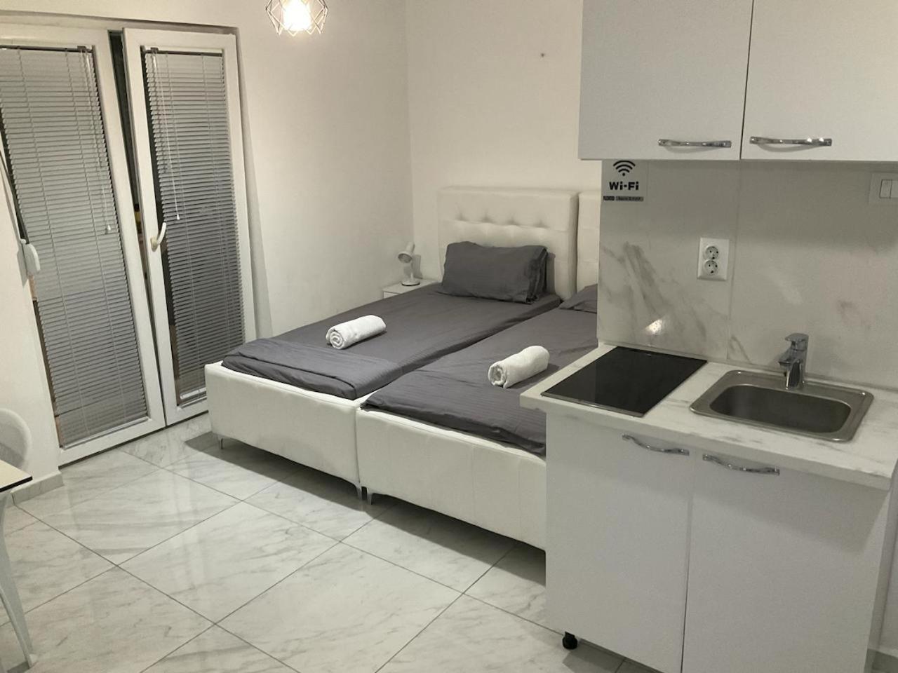 Golem Apartment ภายนอก รูปภาพ